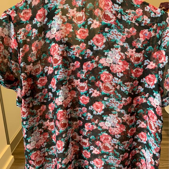 Band of Gypsies Floral Blouse - Picture 3 of 3